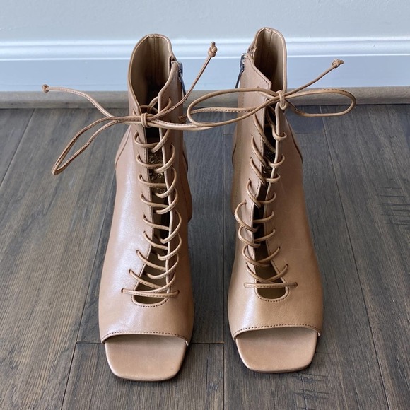 vince camuto eshilliy